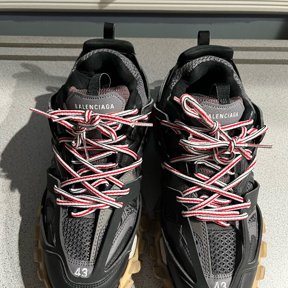 Size 43 balenciagas tracks